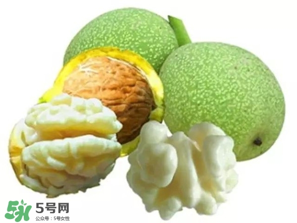 新鮮核桃怎么吃？新鮮核桃怎么給寶寶吃？