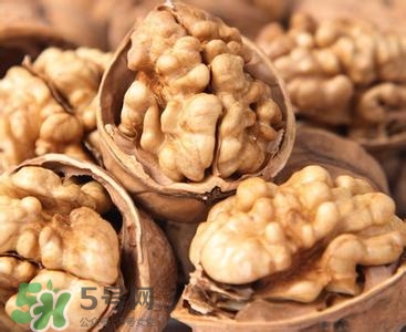 新鮮核桃剝好怎么保存？新鮮核桃剝殼能放多久？