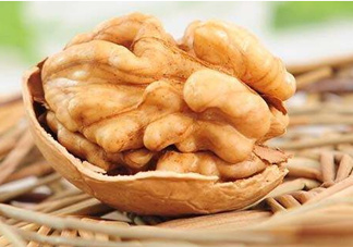 核桃磨成粉還有營(yíng)養(yǎng)嗎？核桃粉和核桃哪個(gè)更好？