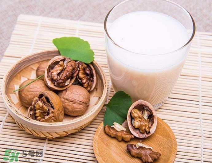 核桃粉寶寶可以吃嗎？寶寶幾個(gè)月可以吃？