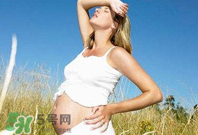 孕婦坐火車需要證明嗎？孕婦坐火車吃什么？