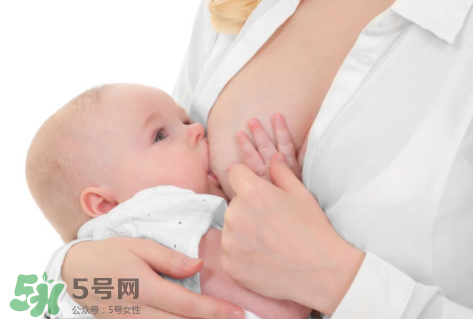母乳寶寶一天大便幾次正常？母乳寶寶排便情況介紹