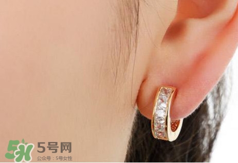 打耳洞發(fā)炎怎么辦？打耳洞多久可以隨便戴耳環(huán)