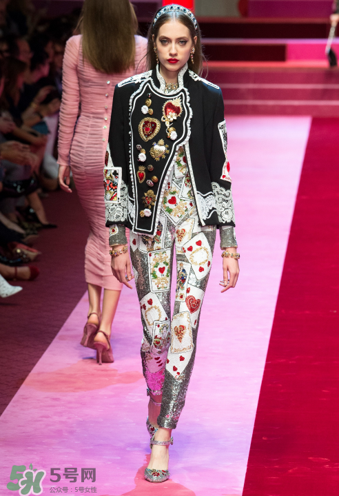 dolce gabbana2018春夏系列服裝怎么樣_好看嗎？