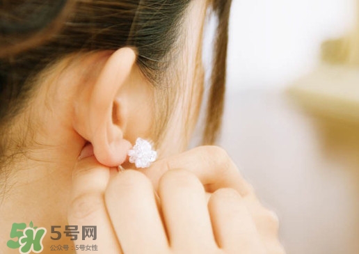 打耳洞去醫(yī)院什么科？打耳洞用什么打比較好