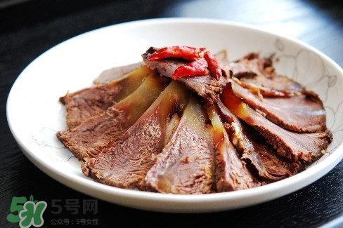 牛腱子肉是哪個部位？醬牛肉都要用什么材料