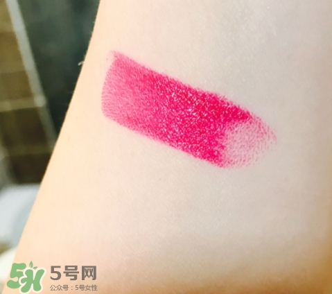蘭蔻菁純唇膏小紅色是什么顏色？蘭蔻小紅色好看嗎
