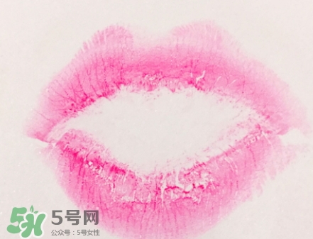 蘭蔻菁純唇膏小紅色是什么顏色？蘭蔻小紅色好看嗎