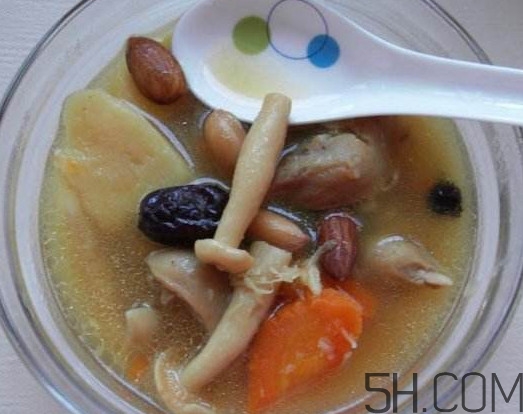 豬腳湯下奶嗎？豬腳湯怎么做好喝