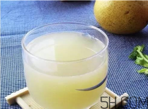 雪梨能和牛奶一起吃嗎？雪梨可以和牛奶榨汁嗎？