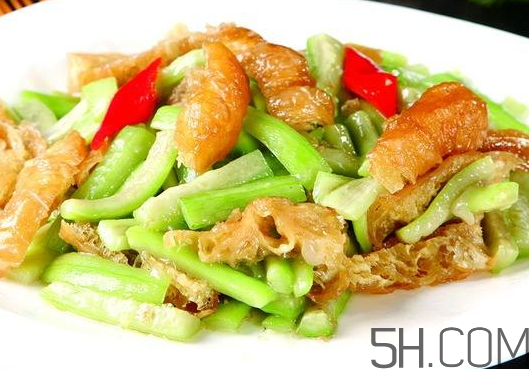 油條和什么炒好吃？油條可以炒什么菜？