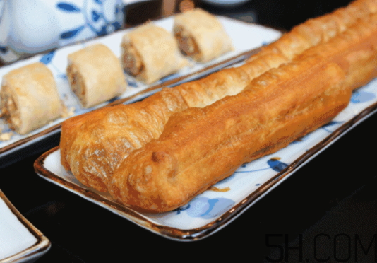 油條用什么面粉好？油條可以用高筋面粉嗎？