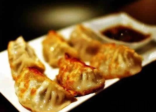 煎餃怎么做不粘鍋？煎餃粘鍋怎么辦？