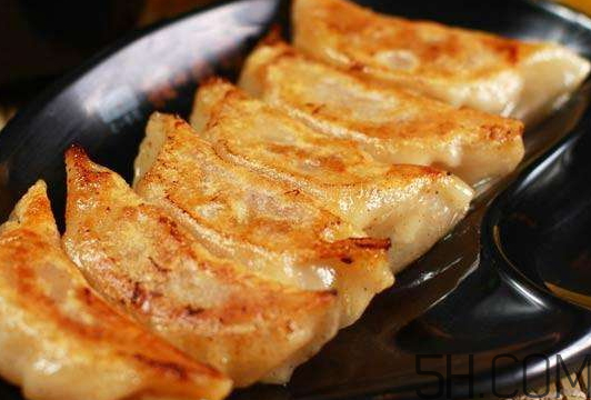 煎餃怎么做不粘鍋？煎餃粘鍋怎么辦？