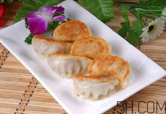 煎餃怎么做不粘鍋？煎餃粘鍋怎么辦？