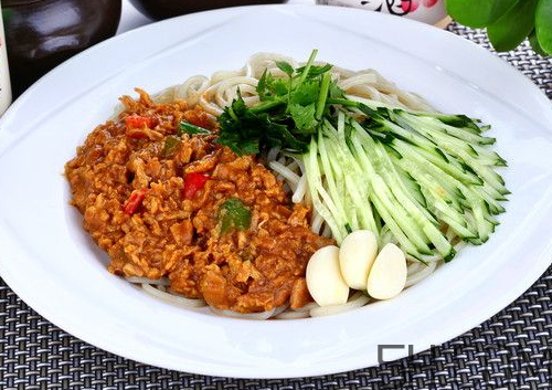 炸醬面可以用豆瓣醬嗎？炸醬面可以用黃豆醬嗎？
