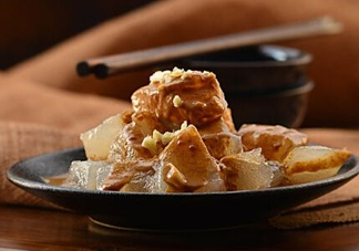 燜子是涼粉嗎？燜子是用什么做的？
