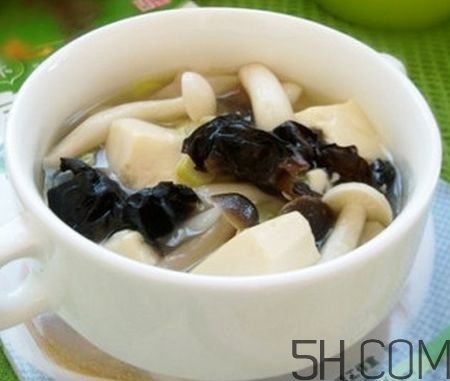 蘑菇和海參能一起吃嗎？蘑菇海參湯的做法