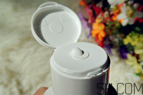 雅漾舒緩特護(hù)潔面乳怎么樣？好用嗎？