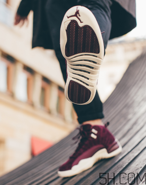 air jordan 12 bordeaux紅酒配色上腳效果怎么樣？