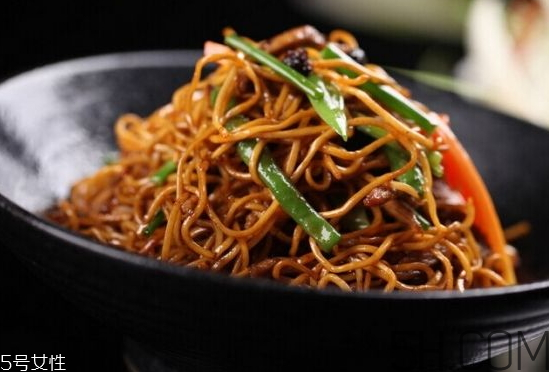 炒面為什么會粘鍋？炒面怎么不粘鍋？