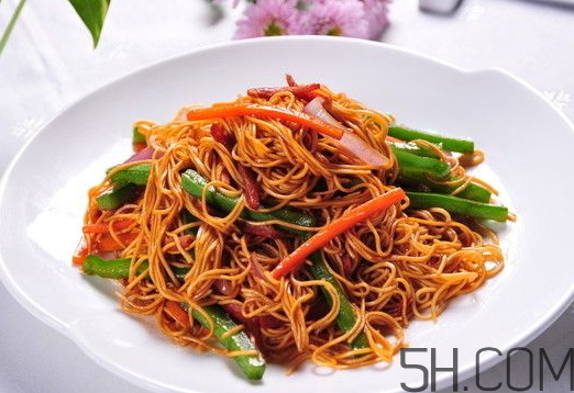 吃炒面會(huì)胖嗎？炒面熱量高嗎？