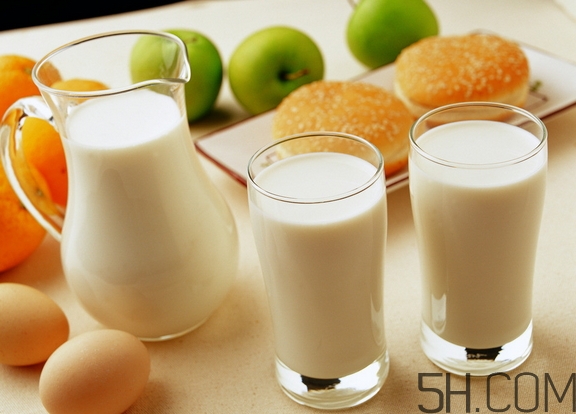 牛奶什么時(shí)候喝好？牛奶什么樣的好？