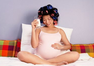 孕婦奶粉和鈣片可以一起吃嗎？喝孕婦奶粉還需要吃鈣片嗎？