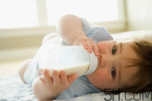 孕婦奶粉和鈣片可以一起吃嗎？喝孕婦奶粉還需要吃鈣片嗎？