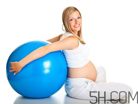 孕婦瑜伽球什么時候開始用？孕婦瑜伽球怎么用？