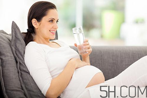 孕婦可以喝隔夜開水嗎？孕婦可以喝隔夜湯嗎？