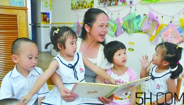 寶寶多大上幼兒園合適？寶寶上幼兒園早好嗎？