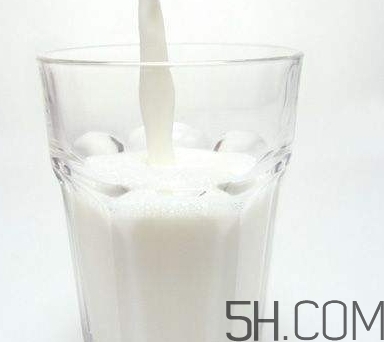 孕婦奶粉和鈣片可以一起吃嗎？喝孕婦奶粉還需要吃鈣片嗎？