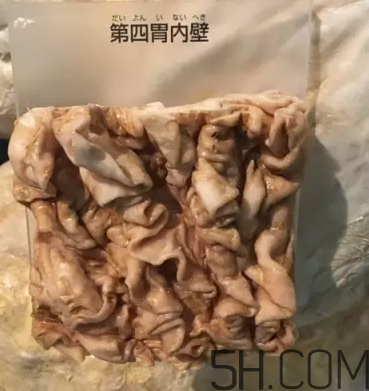 牛百葉和毛肚是一個(gè)東西嗎？牛百葉上面有層黑皮能吃嗎？