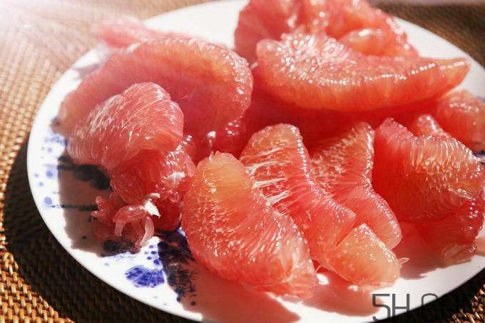 紅心柚子與白肉柚子有什么差別？紅心柚子是轉(zhuǎn)基因嗎？