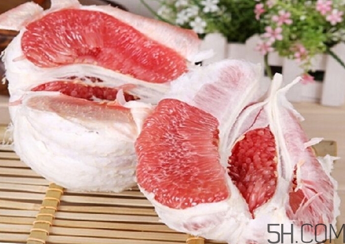 吃紅心柚子有什么好處？紅心柚子的功效與作用