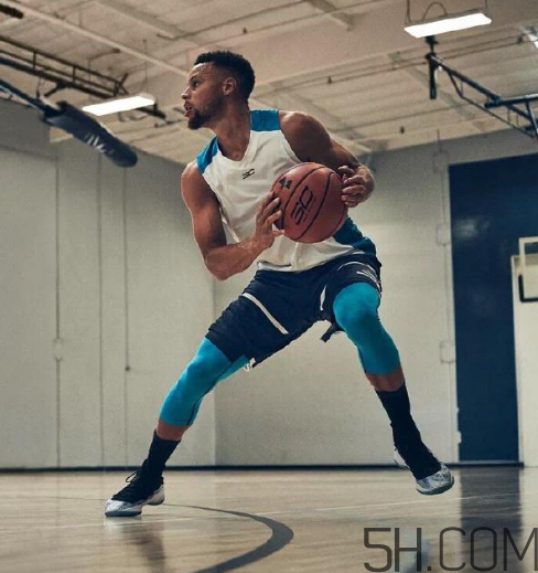 under armour curry 4鞋碼偏小嗎？庫里第四代戰(zhàn)靴尺碼怎么選？