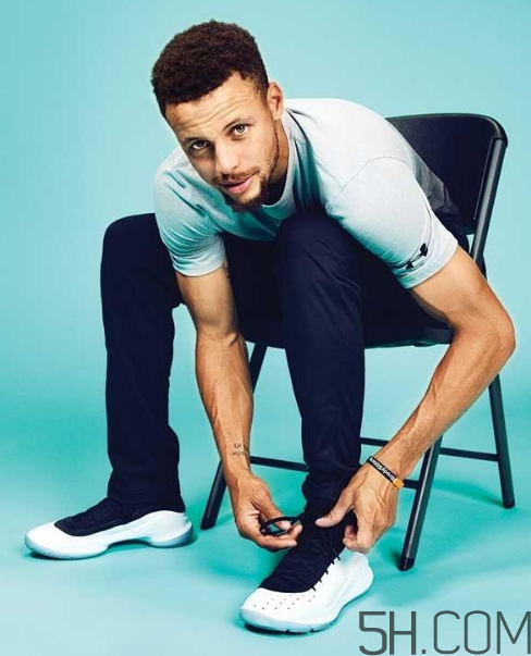under armour curry 4鞋碼偏小嗎？庫(kù)里第四代戰(zhàn)靴尺碼怎么選？