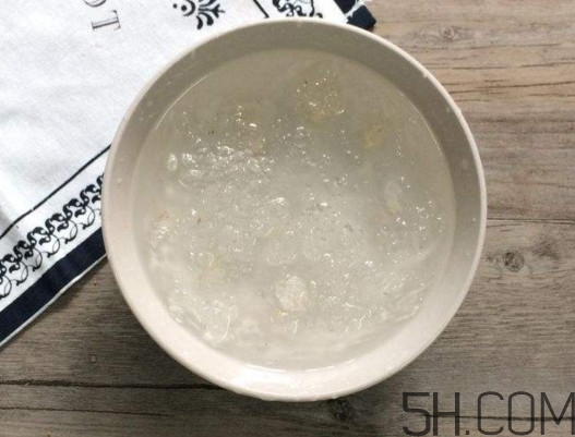 泡發(fā)后的雪燕怎么保存？燉好的雪燕可以放多久