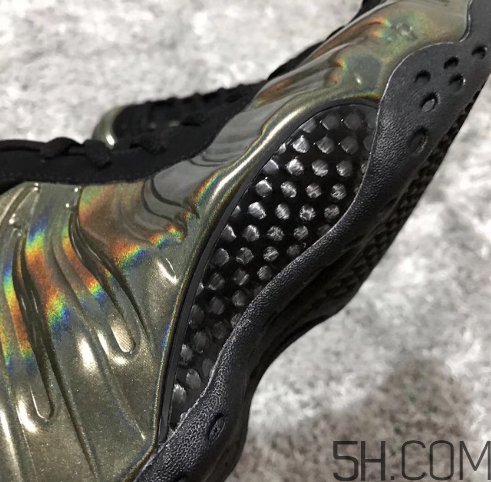 nike air foamposite one legion green全息噴什么時候發(fā)售？