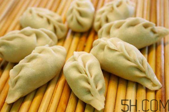 冰凍的餃子皮怎么解凍？冰凍的水餃要煮多久？