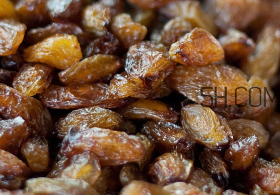 葡萄干吃多了會怎么樣？葡萄干可以豐胸嗎