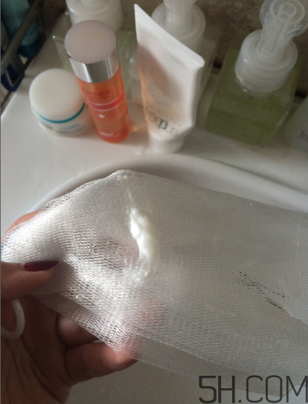 芙麗芳絲洗面奶是氨基酸嗎？氨基酸洗面奶有哪些？