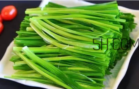 炒好的韭菜能隔夜吃嗎？吃韭菜胃酸燒心吃什么緩解？