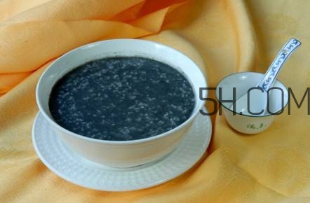 喝黑芝麻糊有什么好處和壞處？黑芝麻糊什么時(shí)候喝最好？