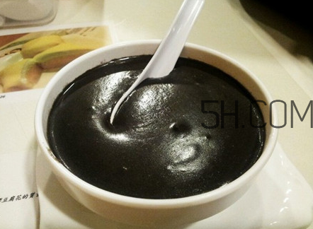 黑芝麻糊用開水沖還是溫開水？黑芝麻糊養(yǎng)胃嗎？