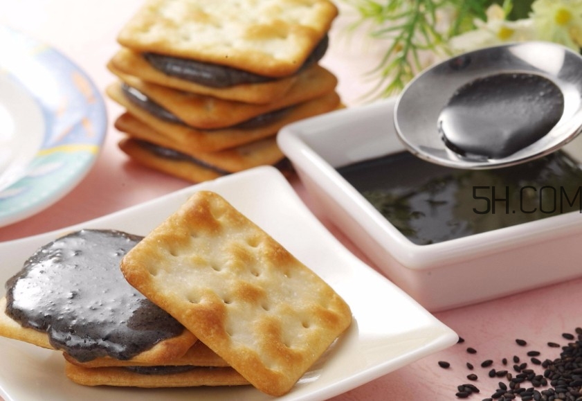 黑芝麻清洗掉色正常嗎？黑芝麻有黑色素嗎？