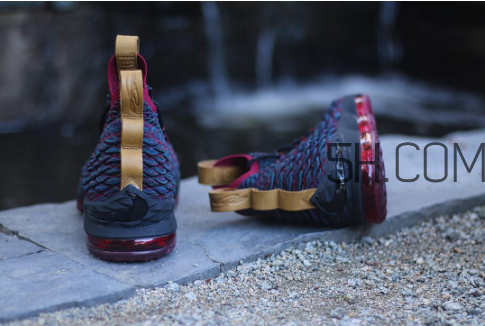 nike lebron 15 cavs騎士隊(duì)配色發(fā)售時(shí)間_多少錢？