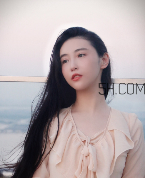 中耳炎應(yīng)該注意些什么？中耳炎應(yīng)該怎么治療？