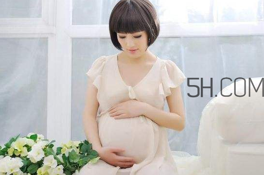 孕婦牙齦發(fā)炎腫痛怎么辦？早孕白帶有什么變化？
